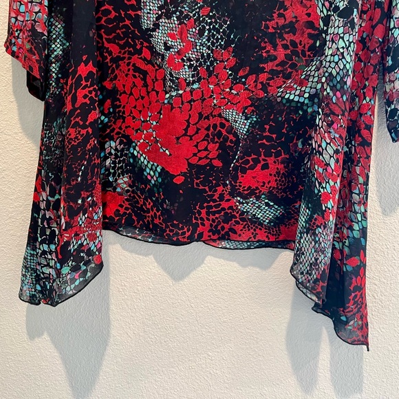 Carol Turner Semi Sheer Tunic Top Multicolor Snakeskin Print Shark Bite Hem L - Picture 3 of 6